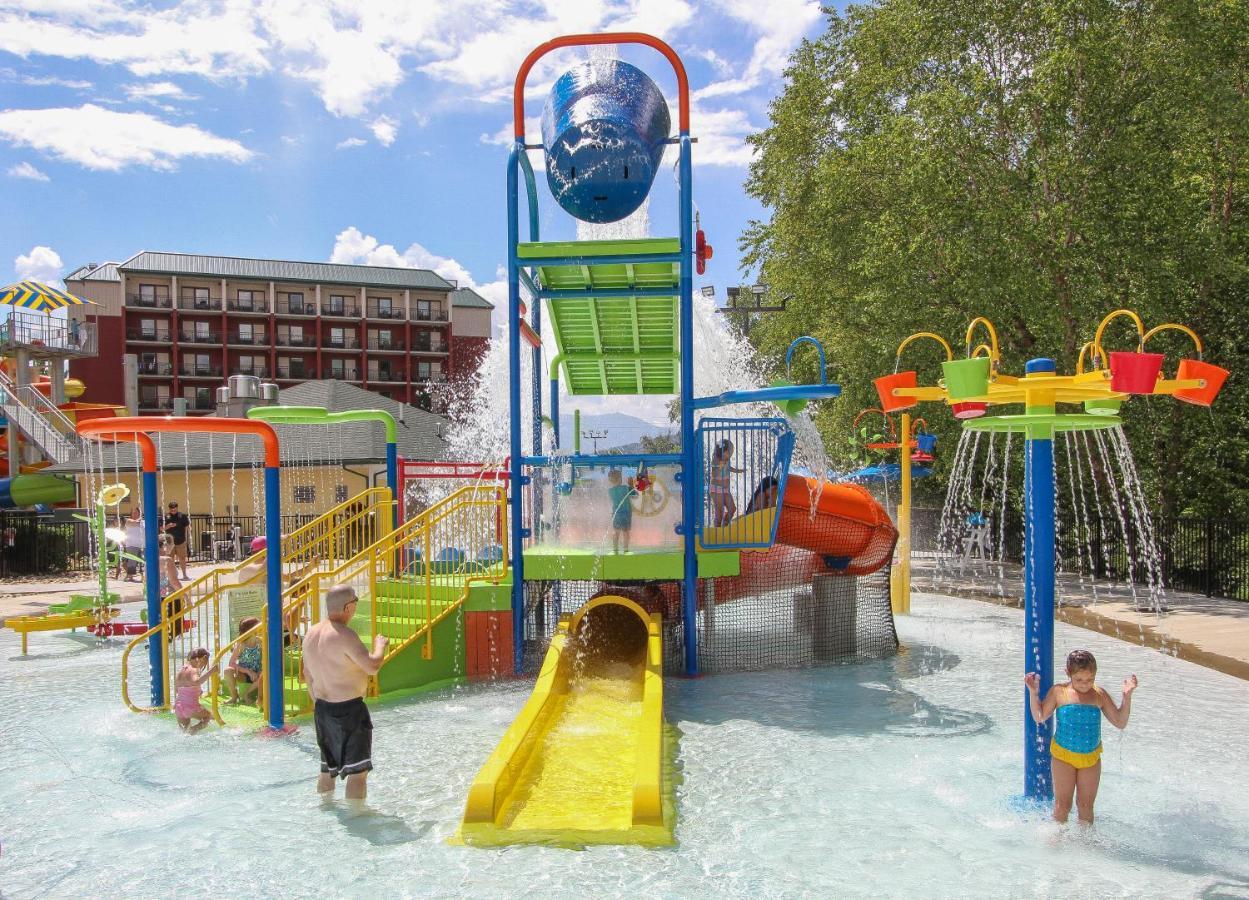 Hotel Country Cascades Waterpark 3*